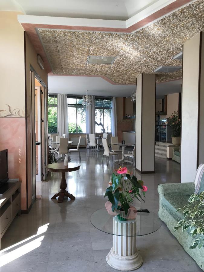 Albergo Villa Angela Toscolano-Maderno Exterior foto